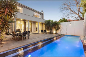 Luxurious Townhouse Retreat in Prestigious Brighton